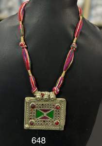 Famoso diseñador inspirado oxidado trabajo pesado collar largo colgante conjunto con chapado en dos tonos en joyería artificial - Product Image 5