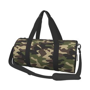Bolsa de Viaje Unisex con Estampado de Camuflaje, Impresión Bajo Demanda, Envío Directo, Bolsa de Equipaje Resistente, Bolsa de Gimnasio Espaciosa y Personalizada para Hombre - Product Image 3