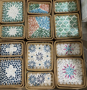 Plateau en rotin fait main au Vietnam, en nacre et fibres naturelles tressées, pour la décoration intérieure, le service et la présentation. - Product Image 5