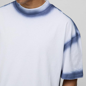 เสื้อยืดคอกลมทรงหลวมสีดำพื้นฐานแฟชั่นสตรีทแวร์ผู้ชาย น้ำหนัก 300 กรัม ผ้าเจอร์ซีย์นุ่ม แขนสั้น สีซีดแบบซันเฟด ทรงบ็อกซี่ - Product Image 5