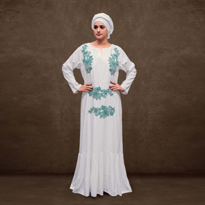 Kaftan en rayonne léger et respirant pour l'Aïd, coupe modeste avec détail de col minimaliste, manches longues et silhouette fluide longueur ras du sol - Product Image 2