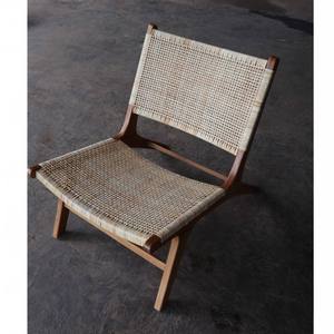 Chaise longue de piscine en teck indonésien écologique et durable, faite à la main avec un tressage en rotin, pour villa et jardin - Product Image 4