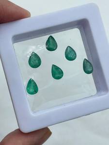 Esmeralda Zambiana Verde Natural de la Mejor Calidad, Corte Pera, 5.55 Quilates, 6x8MM, 6 Piezas, Lote de Colgantes - Product Image 3