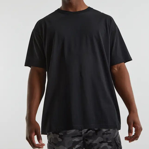 เสื้อยืดคอกลมแขนสั้นสีดำล้วนทรงโอเวอร์ไซส์สำหรับผู้ชาย เนื้อผ้าเจอร์ซีย์ฝ้าย 100% ระบายอากาศได้ดี สวมใส่สบายๆ - Product Image 2