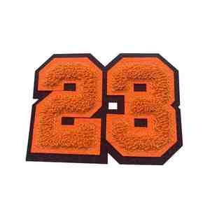 Insignia de Tela Naranja Bordada en Chenilla de Lujo Personalizada con Pin de Seguridad para Sombreros y Prendas - Product Image 1