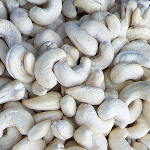 เม็ดมะม่วงหิมพานต์คุณภาพสูงขายส่ง A210 เม็ดมะม่วงหิมพานต์คั่วคุณภาพดีที่สุด ส่งออกไปยังเอเชีย ยุโรป และตะวันออกกลาง - Product Image 1