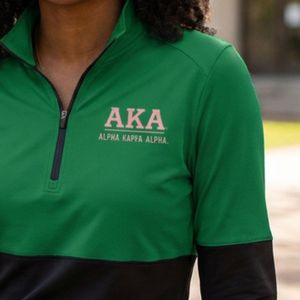 Sudadera Verde y Negra para Mujer con Cierre de Cremallera, Mangas Largas, Logotipo Bordado, Informal, Deportiva, Ligera, Cómoda y a la Moda - Product Image 5