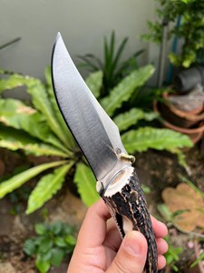 Cuchillo Plegable SHARP POINT TRADES con Hoja de Acero Inoxidable de 0.5mm de Grosor, Mango de Madera y Apertura con Perilla, 6.7 pulgadas - Product Image 3