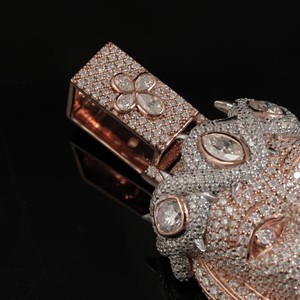 Colgante de Plata S925 Chapado en Oro Rosa con Diamantes Finos Clásicos, Colgante Personalizado con Diamantes Certificados IGI para Hombre - Product Image 3