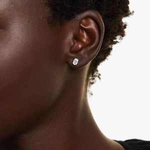 Boucles d'oreilles classiques élégantes pour femmes en or massif 14 carats avec diamant de laboratoire de 2 carats, taille brillant, or blanc/jaune, exportateur indien - Product Image 3