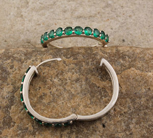 Boucles d'oreilles pendantes en CZ vert naturel, argent sterling 925, forme goutte d'eau de luxe, faites à la main, bijoux de fête pour femmes, vente en gros - Product Image 5