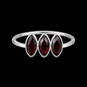Anillo de Plata de Ley 925 Hecho a Mano con Granate Natural, Diseño de Tres Piedras, Joyería Religiosa Cristiana, Regalo - Product Image 5