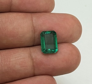 Emerald 4.10 Cts รูปทรงแปดเหลี่ยมจากแหล่งกำเนิดของแซมเบียที่มีความคมชัดสูงตัด Lusture และสีโดย Sadiya International - Product Image 2
