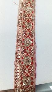 ขอบลูกไม้ลายดอกไม้สีทองอร่ามประดับมุกเย็บมือ  แบบรักษ์โลก  หรูหรา โรแมนติก  ตกแต่งขอบด้วยผ้าตาข่าย  งาน JK Creation ขนาด 2''-2.875 นิ้ว - Product Image 3