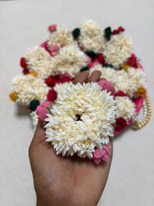Gajra Scrunchie, Banda para el Cabello, Regalos para Sangeet, Mehndi, Ramadán, Mayoon, Pulsera India, Regalos para Damas de Honor, Ganey, Ganaas - Product Image 4