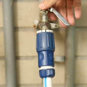 อะแดปเตอร์ก๊อกน้ำ สายยางรดน้ำอเนกประสงค์ บริการสีและโลโก้ OEM CNS ขนาด 1/2 นิ้ว OEM ODM ไต้หวัน - Product Image 4