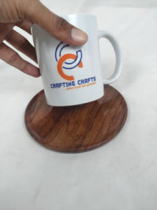 ถาดไม้กลมขัดเงาทำมือจากไม้ธรรมชาติ สำหรับงานเลี้ยงและรับประทานอาหาร จานเสิร์ฟสวยงาม ของตกแต่งบ้าน ของขวัญ - Product Image 5