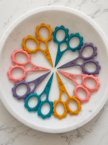 Ciseaux Putford blancs, petits ciseaux mignons pour broderie, mini-ciseaux bicolores circulaires de Degen - Product Image 5