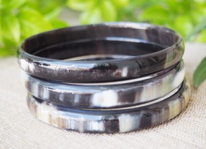 Handcrafted Eco-friendly Buffalo Horn <b>Set</b> High-Polish Horn Cuff <b>Bangle</b> Customized Size Agate <b>Bangles</b> Natural Color - Product Image 3