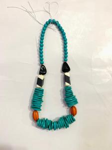 สร้อยคอเรซิ่นอีพ็อกซี่สีเขียวประดับลูกปัดลายทองคุณภาพสูง เครื่องประดับสำหรับงานปาร์ตี้ จากผู้ส่งออกชาวอินเดีย - Product Image 3