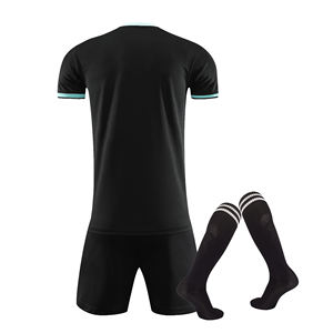 Uniformes de Fútbol Personalizados al por Mayor, Conjuntos de Verano para Hombre, Jersey Ligero con Pantalones Cortos, Diseño y Logotipo Personalizados - Product Image 2