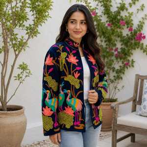 Veste en velours brodée Suzani, motif floral et oiseaux, style bohème, pour femme, nouvelle collection Look Fabulous Holidays, vêtement d'extérieur tendance, blazer spécial hiver. - Product Image 3