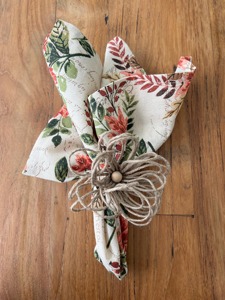 Anneaux de serviette en rotin en forme de fleur, tissés à la main, accessoires de table décoratifs pour la salle à manger, la maison, le café, les événements, les mariages et les fêtes - Product Image 6