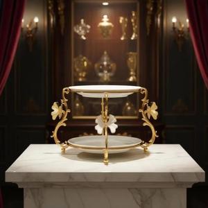 Support à gâteau à deux niveaux en métal doré, fait main, plateau de service multi-couches avec motif de feuilles décoratives - Product Image 3