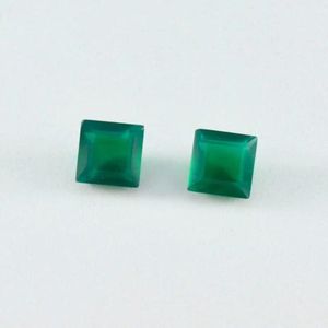พลอยออนิกซ์สีเขียวเกรด AAA รูปทรงสี่เหลี่ยมขนาด 6x6 มม. เจียระไนเหลี่ยมเพชรพลอย สำหรับทำเครื่องประดับ ผู้จัดจำหน่าย - Product Image 6