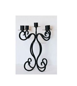 Candélabre en fer de style ferme rustique pièce maîtresse pour tables confortables réceptions de mariage ou intérieurs d'inspiration antique - Product Image 6