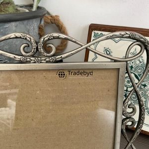 Elegante Marco de Fotos Metálico de Lujo para Mesa, Exhibición de Imágenes Decorativa de Tradebyd - Product Image 4