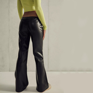 Pantalon évasé décontracté pour femme, coupe ample, anti-plis, taille basse, style vintage, en similicuir PU noir imprimé - Product Image 2