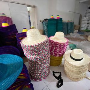 หมวกสานปีกกว้างลายทาง  งานแฮนด์เมด  รักษ์โลก  ขายดี  สำหรับผู้ใหญ่ - Product Image 3