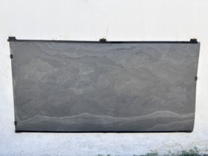 Revêtement mural en pierre naturelle flexible K Black, feuille mince en ardoise pour la décoration intérieure et extérieure - Product Image 6