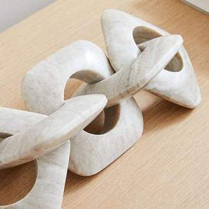 Escultura Decorativa de Mármol Blanco Hecha a Mano TCE, Diseño de Eslabones Esculpidos Art Deco, Decoración para el Hogar, Diwali, Ramadán, Cumpleaños, Lujo - Product Image 4