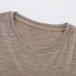 Camiseta de Hombre de Primera Calidad con Logotipo Personalizado, Fabricada en Lana Merino para Otoño, Color Sólido, Transpirable, para Actividades al Aire Libre - Product Image 4