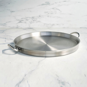 Bandeja Redonda Plateada de Metal con Asas Resistentes para Aportar un Toque Moderno a la Decoración de tu Hogar y al Servicio en la Mesa - Product Image 1
