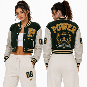 Chaqueta Varsity Corta Personalizada para Mujer, Cuerpo de Lana, Mangas de Cuero, con Parche del Escudo de Laurel, Logotipo Personalizado, Pedido al por Mayor, Directo de Fábrica, MOQ Bajo - Product Image 2