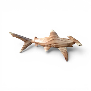 Figura de Tiburón Martillo Tallada a Mano en Madera con Acabado de Vetas Naturales, Decoración Marina para el Hogar - Product Image 1