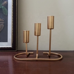 Bougeoir et support en laiton faits à la main en métal de qualité pure Designer Home Decorative Gift Object Accents Made in India pour Noël - Product Image 5