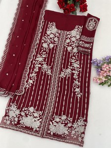 Traje de Rayón Bordado Color Granate para Mujer con Dupatta, Estilo Tradicional Indio-Pakistaní, Largo hasta el Suelo, Corte Regular, Elástico - Product Image 3