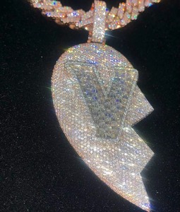 Pendentif Hip Hop de luxe en argent 925 plaqué or 18K, Moissanite VVS de forme irrégulière, certifié, avec lettre de nom personnalisée, passe le test du diamant - Product Image 4