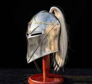 Casco de Caballero Medieval Personalizado – Casco de Armadura de Acero con Pluma, Estilo Cruzado (Talla Adulto) - Product Image 1