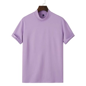 Camiseta Casual de Hombre, Color Lavanda, Cuello Redondo, Manga Corta, Corte Regular, Tejido de Punto, Logotipo Frontal, Transpirable, Secado Rápido, 100% Algodón - Product Image 1