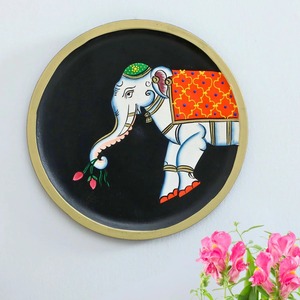 Assiette décorative ronde en bois peinte à la main, motif poisson coloré, plat fait main, magnifique plateau de service rond pour le petit-déjeuner - Product Image 4