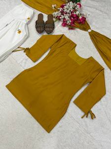 Conjunto de Kurti Corto Amarillo Mostaza de Moda con Bordado Floral Blanco, Traje Patiala Salwar y Pañuelo, Estilo Casual Indio Pakistaní Punjabi - Product Image 4
