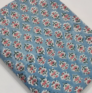 Tela de Algodón Estampada a Mano con Diseño Floral en Azul Cielo y Rosa - Product Image 1