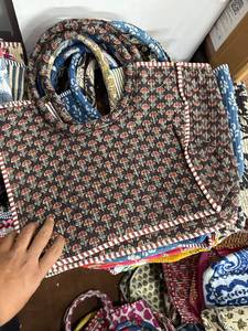Sac à bandoulière artisanal indien, sac fourre-tout matelassé en coton imprimé au bloc, fait main - Product Image 4