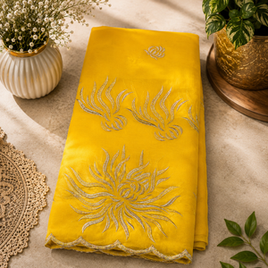 Tissu en voile de coton brodé |   Tissu traditionnel soudanais Toub 100% coton pour femmes, pour les mariages, les fêtes et les tenues culturelles - Product Image 1