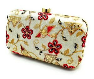 Bolso de mano bordado a mano, diseño exclusivo, precio económico, para bodas, fiestas y uso nocturno, por M/S SHAAD HANDICRAFTS - Product Image 1